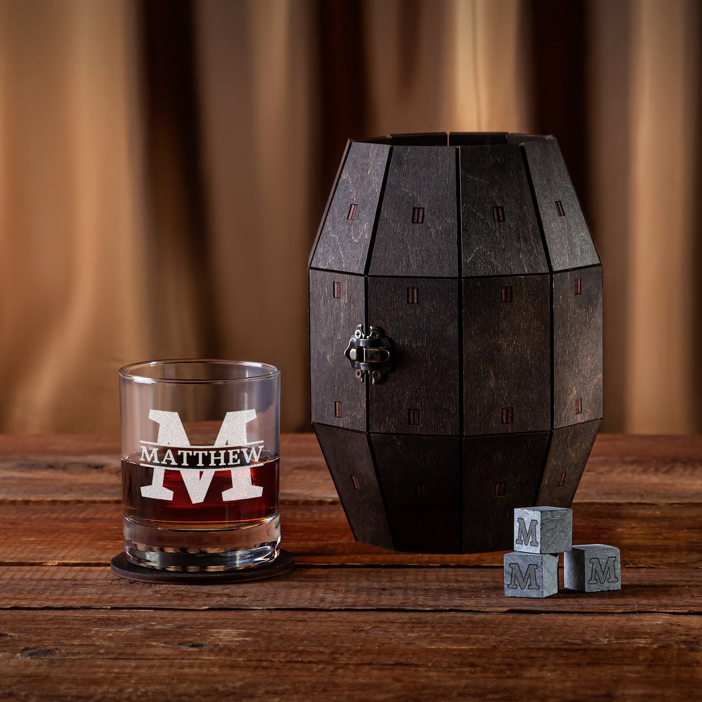 Groomsmen Personalized Whiskey Glass in Wooden Barrel