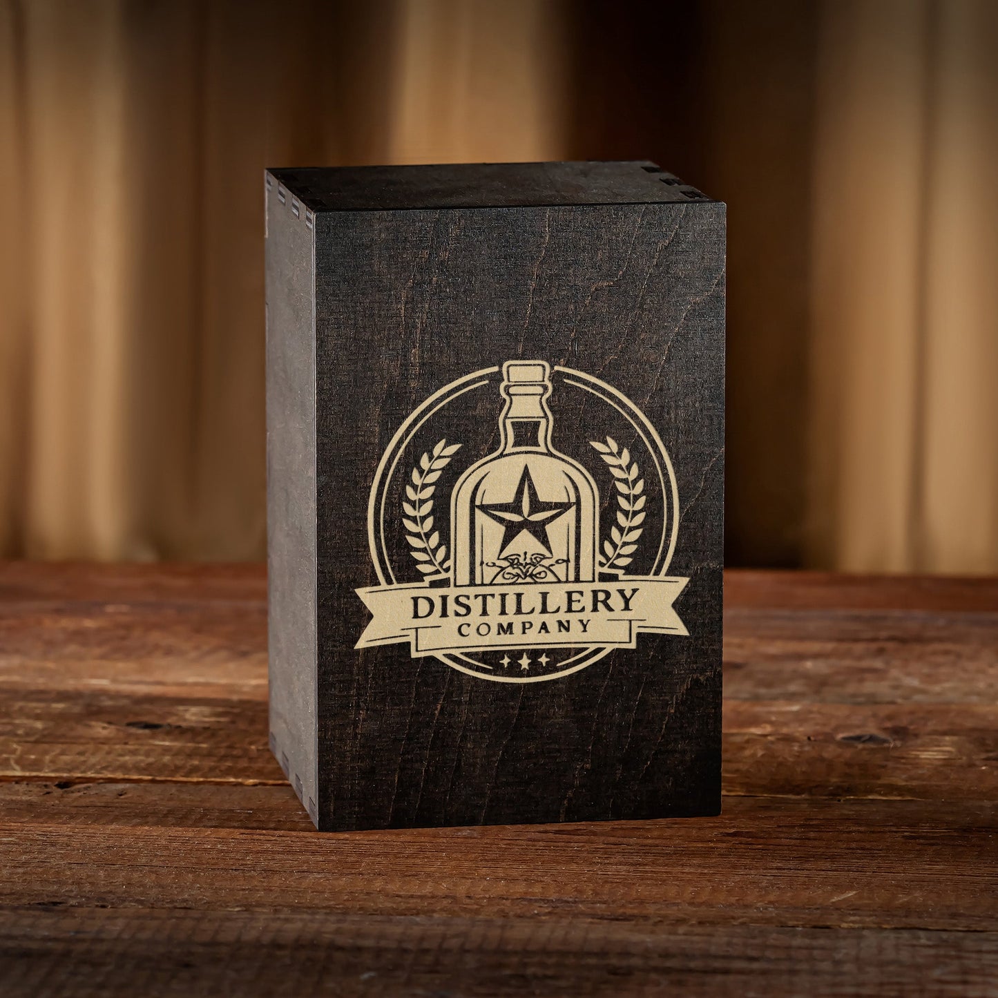 Corporate Gift – Whiskey Glass Set with Company Logo in Wooden Box