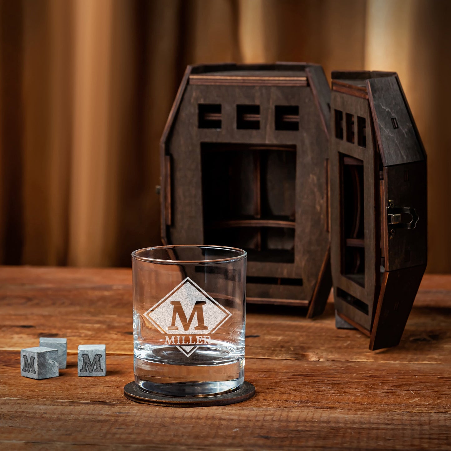 Best Man & Groomsmen Personalized Whiskey Glass in Wooden Barrel