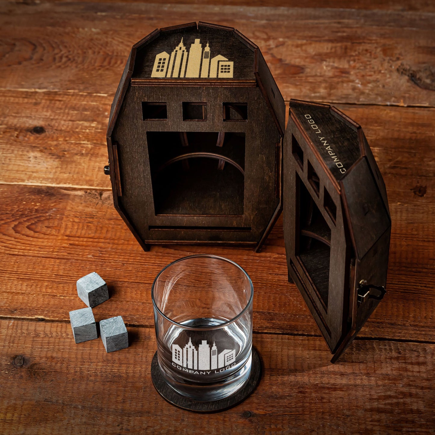 Corporate Gift – Whiskey Glass with Custom Logo in Wooden Barrel