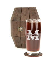 Load image into Gallery viewer, Groomsmen Gifts, Personalized Beer Glass Set in Wooden Barrel, Groomsman Proposal, Best Man Gift
