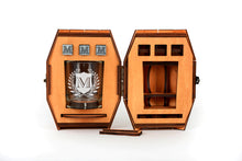 Load image into Gallery viewer, Personalized Barrel Box with Coat of Arms Monogram Glass
